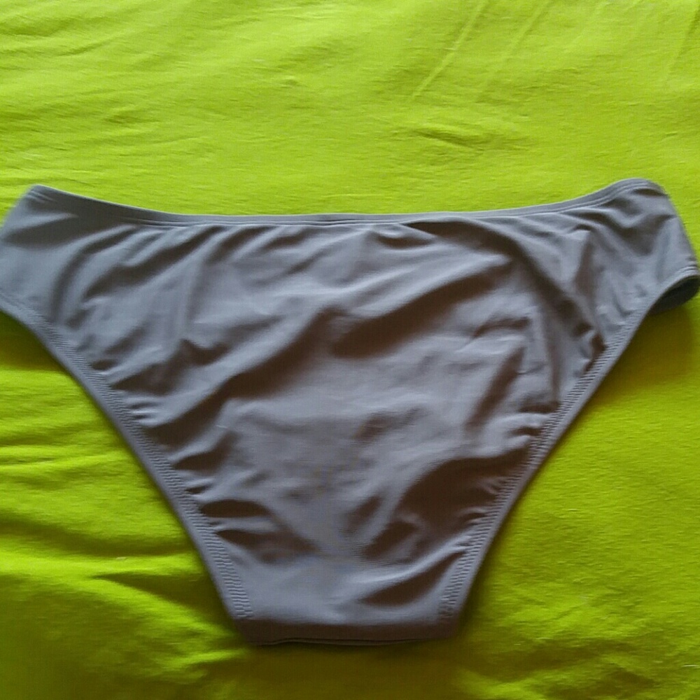 Bikini bottom - Picture 2 of 3